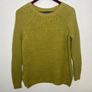 American Eagle Outfitters Amazingly Soft Size Small Green Knit Pullover Crewneck